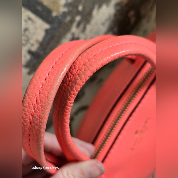 Kate Spade Wakefield Lane Carli satchel in a bright coral GUC - Picture 3 of 17